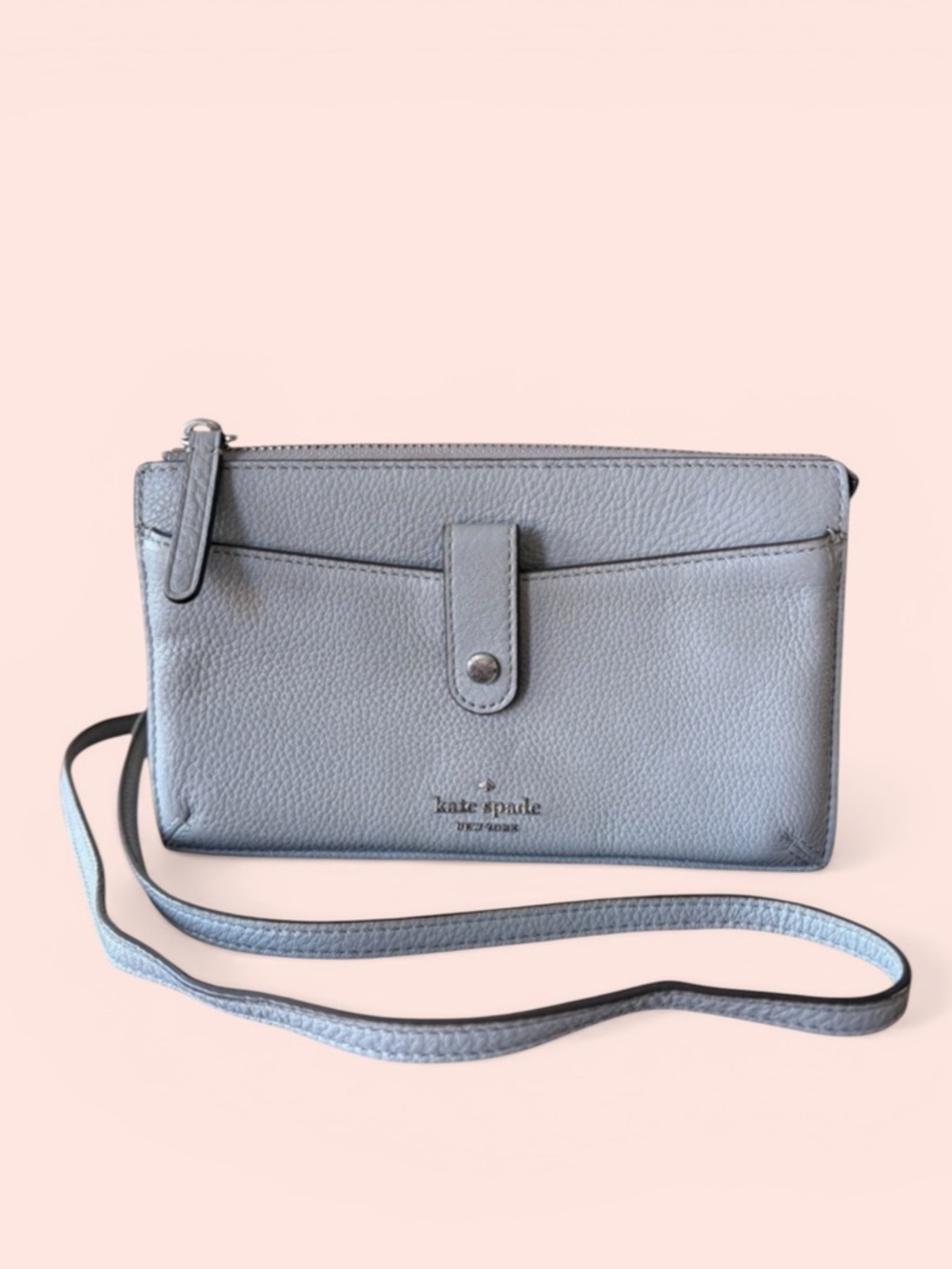 kate spade Pebbled Leather Crossbody Wallet - Light Gray